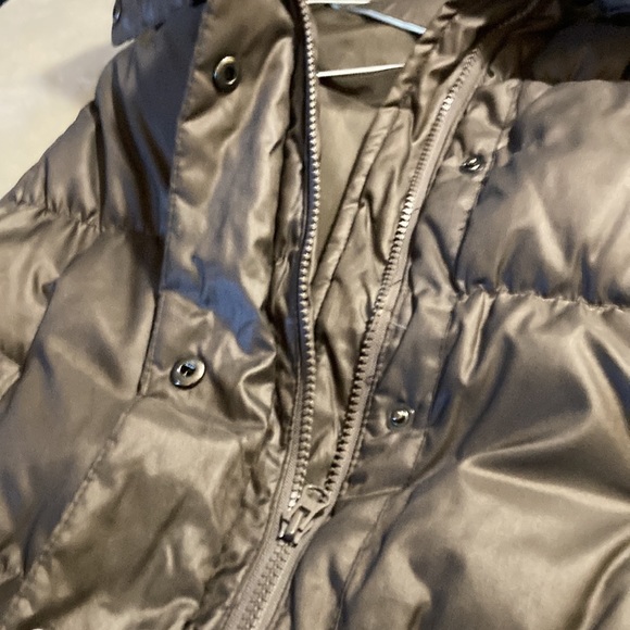 Gap brown puffy vest - Picture 5 of 6